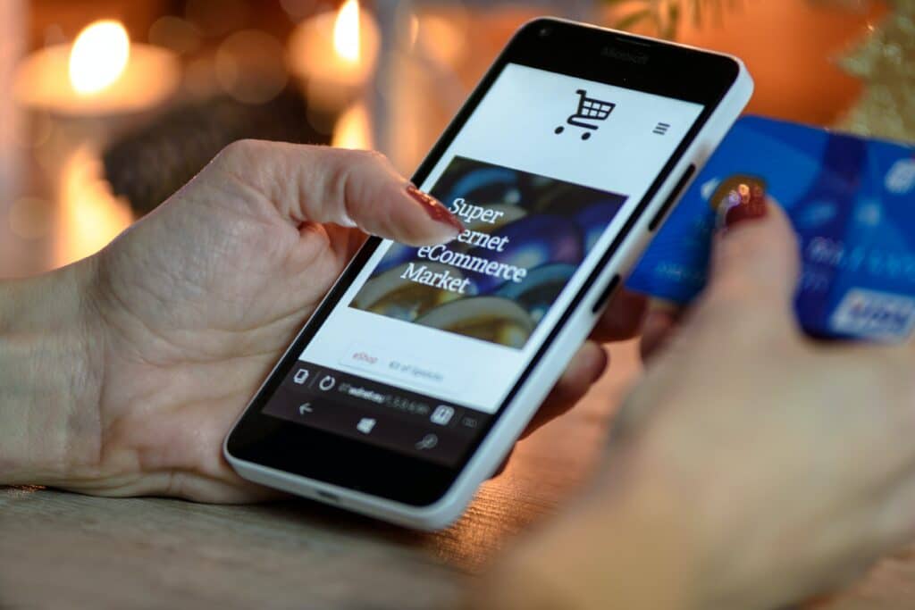 Comprar no e-commerce pelo celular